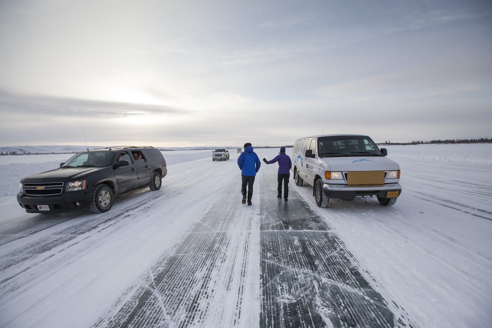 凍った湖面が道路になる「アイス・ロード」 ©Destination Canada