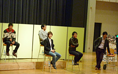 五十嵐圭さん（前列左端）が参加したスポーツシンポジウム