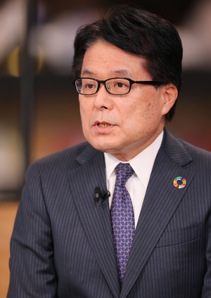 日本郵政社長　増田寛也氏