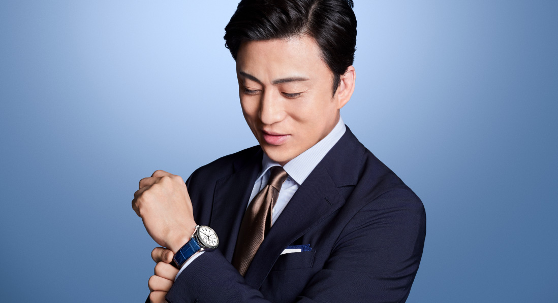Matsumoto Koshiro, wearing a Seiko Presage watch