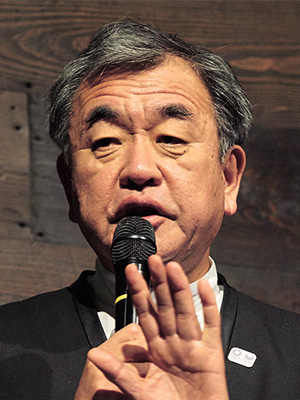 隈 研吾氏