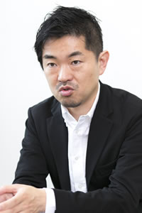 Keiichi Sasaki　Copywriter & TV Advertisement Producer, Part-time Lecturer at Sophia University, President of Ugokasu Inc., Lecturer at Sendenkaigi