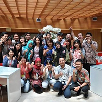 KTB社の従業員の方々との交流会。自己紹介もインドネシア語でできるようになりました
