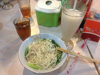 写真右上がサワーソップのジュース