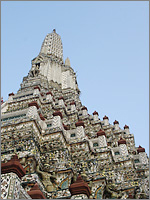 角が特徴（タイ式）