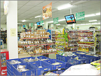 ユニマート食品売り場。日本とそっくり
