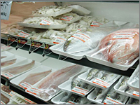 魚はきちんとパック詰めされていて、新鮮