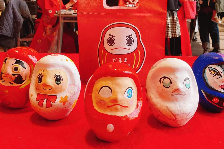 daruma-painting